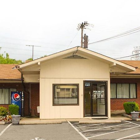 Green Valley Motel Winston Salem Exterior photo