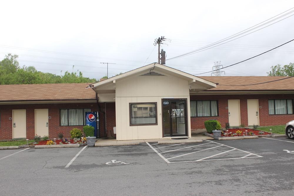 Green Valley Motel Winston Salem Exterior photo